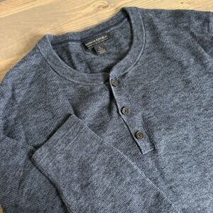 Banana Republic Men's Large Navy Blue Long Sleeve Henley Sweater Top
